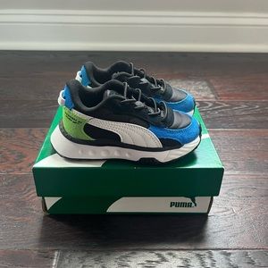 Brand New Puma Sneakers Toddler Boy Size 6